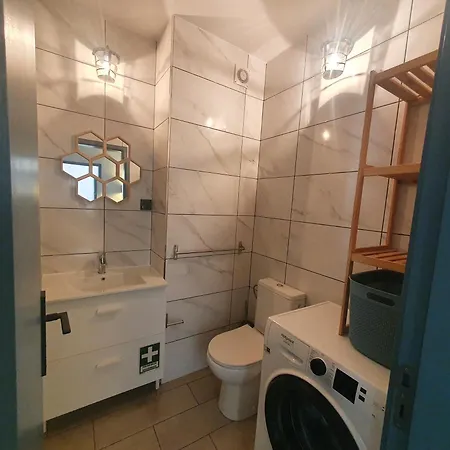 Santos Blue - Cosy Flat By The *